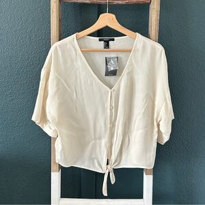 NWT Forever 21 Cream Cropped Tie-Front Blouse 100% Rayon Women’s Size Small